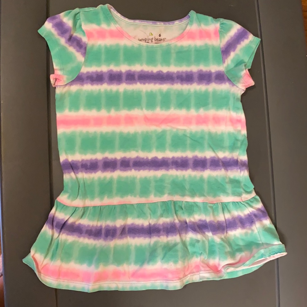 Very cute tie die shirt.